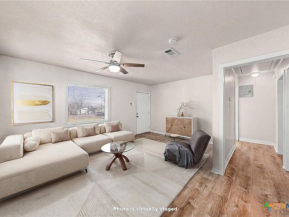 3rd image of 906 S 2nd St