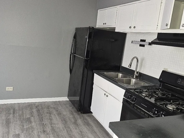 74 Yates Ave #3N — Photo 6