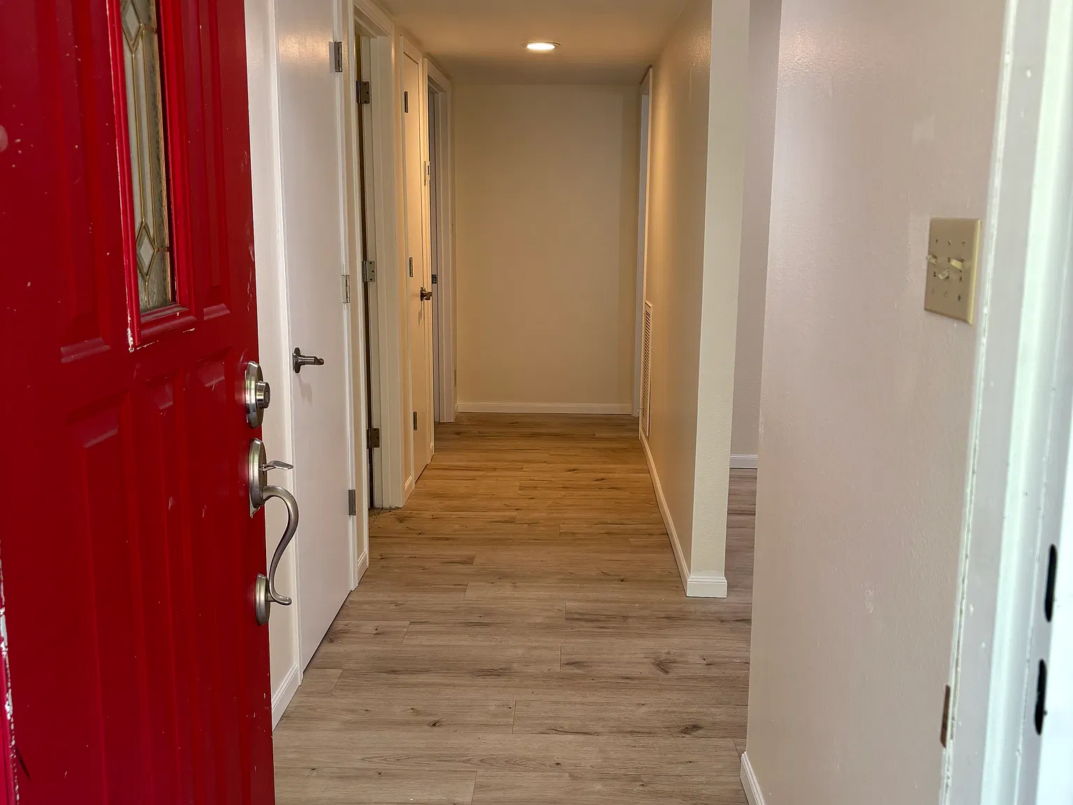2 bed, 1200 sqft, $1,875 — Photo 2