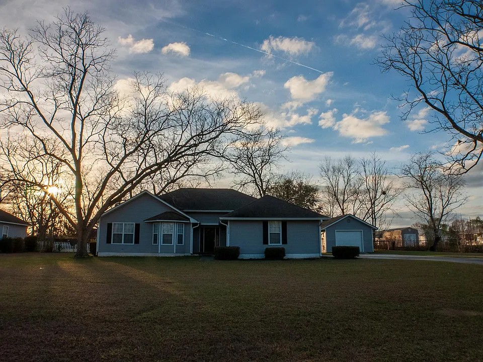 4424 Mayfield Ln
