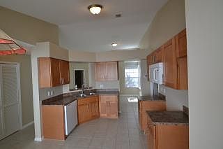 4th image of 5005 Foxhall Dr N