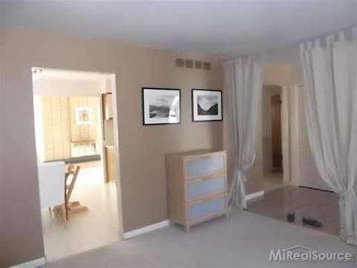 3rd image of 40410 Capitol Dr