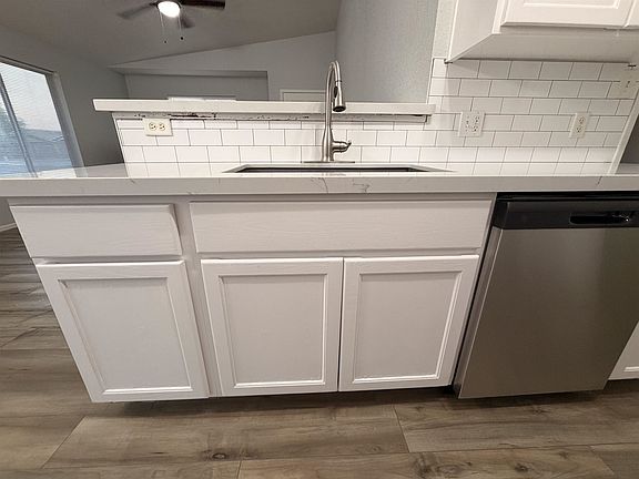 5th image of 4071 S Cedar Ave