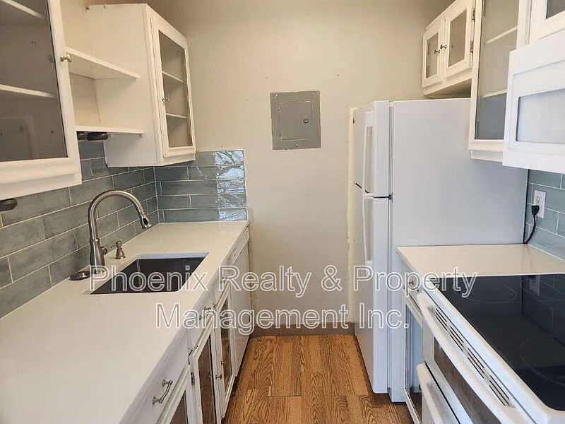 Building Photo - 3009 Madison Ave #K-422