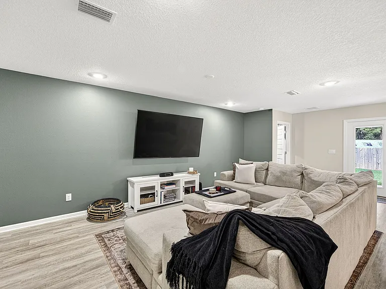 255 Eunola Ln — Photo 12