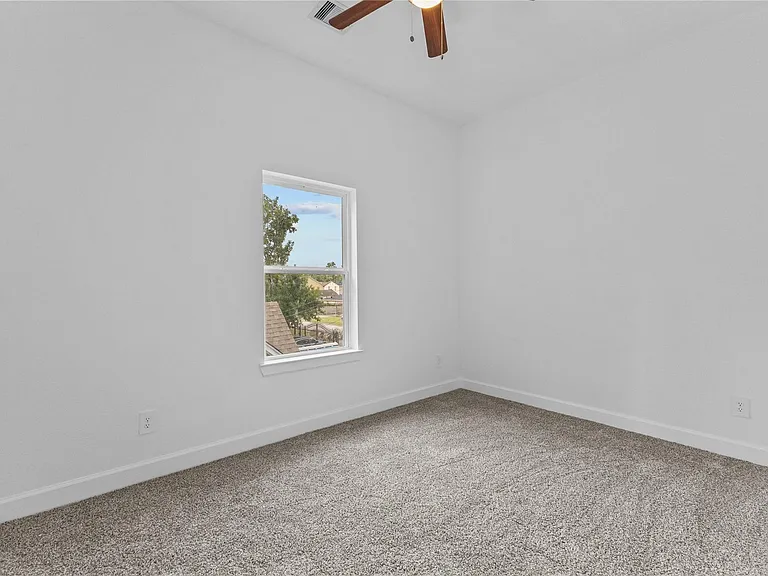 7805 Farnsworth St #B — Photo 18