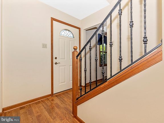 3rd image of 20003 Cherry Hill Cir