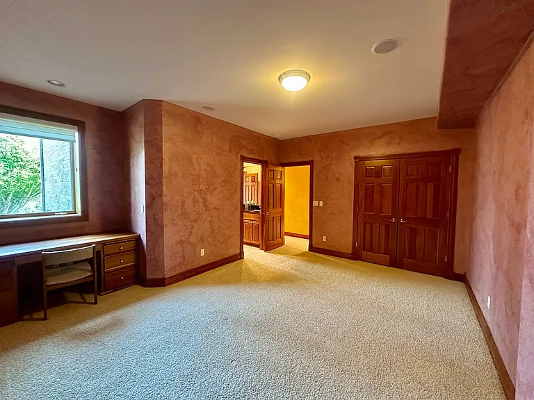 11707 Kestrel Rd — Photo 49