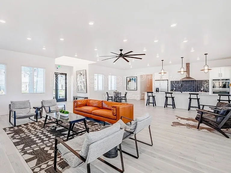 522 N Scuttlebutt Ln — Photo 4