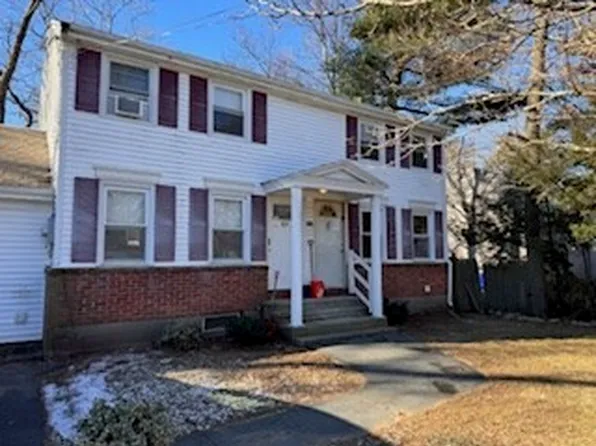 66 Gardner St, Rockland, MA 02370