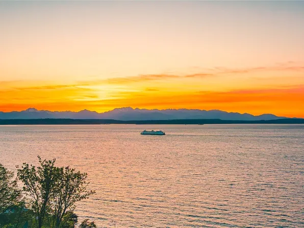 1017 California Lane SW, Seattle, WA 98116