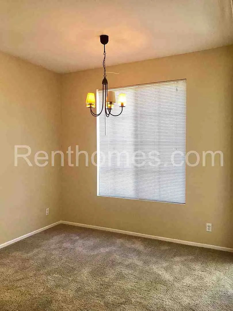 Sabre Springs, 10728 Sabre Hill Dr #242, Upper Corner Unit, All Appliances, AC, Fireplace, 1 Car ... — Photo 4