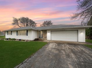 571 County Road G, Neenah, WI 54956