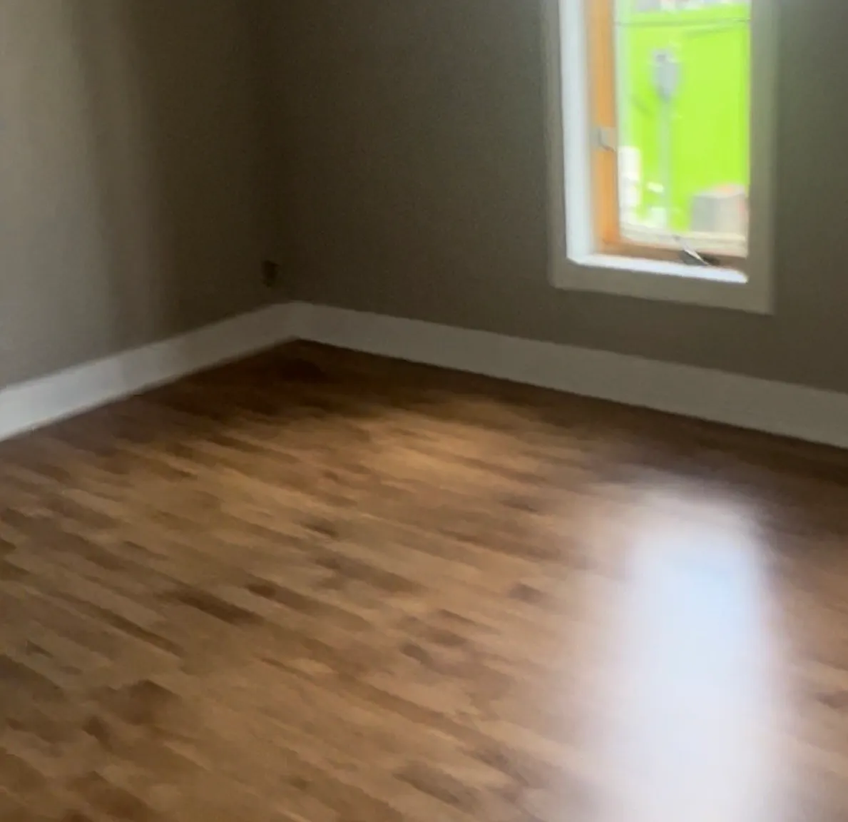 141 Frank St — Photo 1