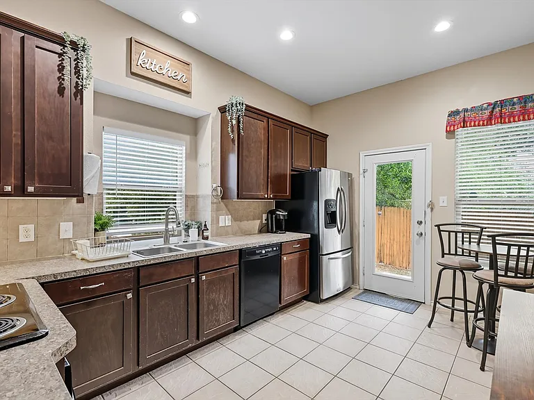 8304 Timberbrook Ln — Photo 11