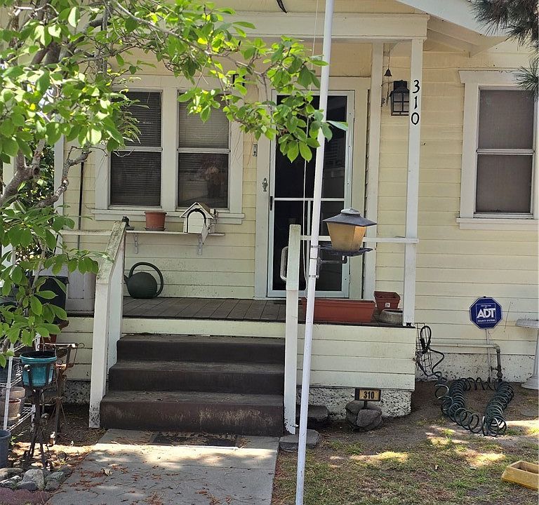 1st image of 310 S Canyon Blvd