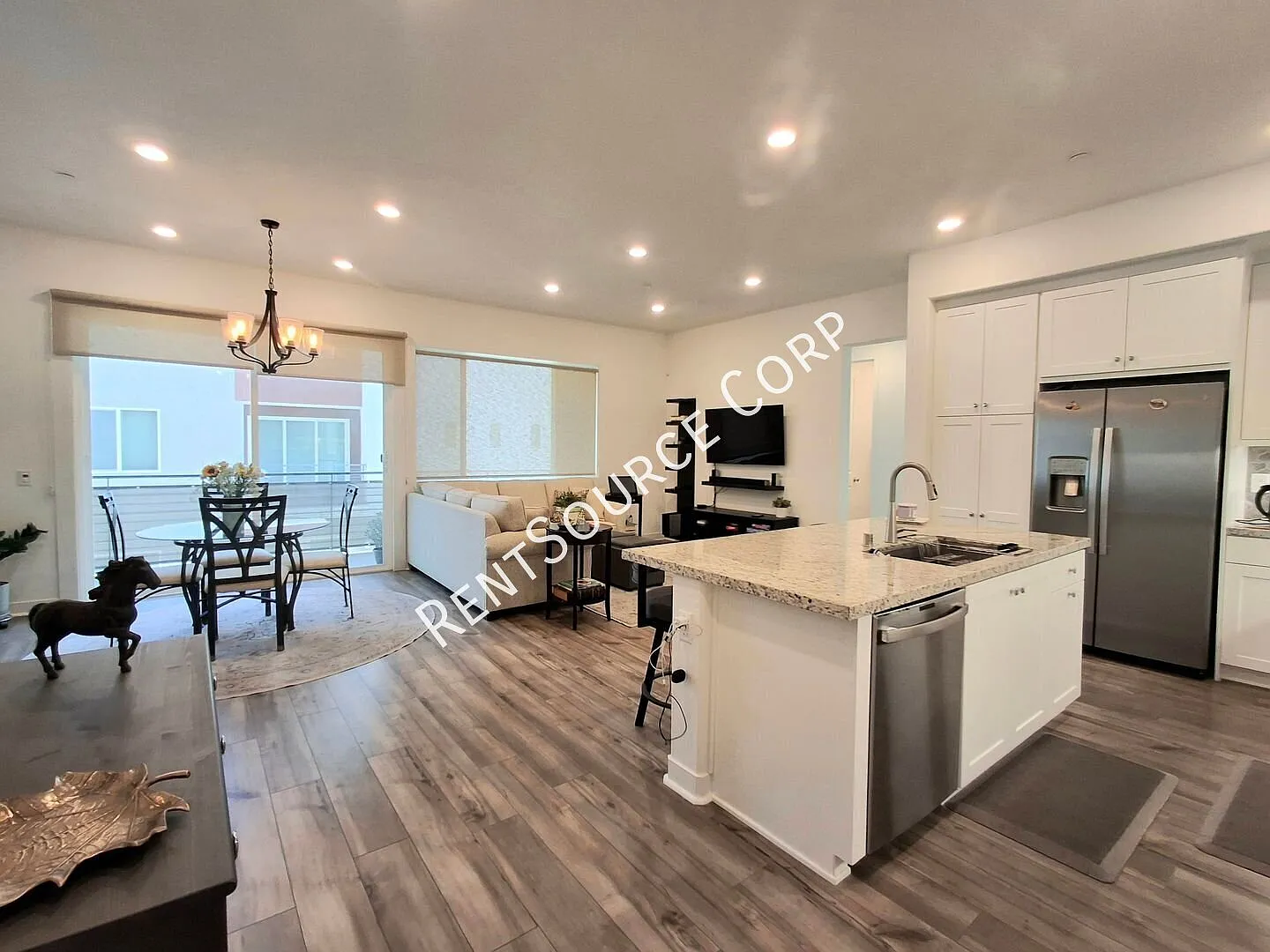 3 Bedroom 2 Bathroom Condo with Solar in Valencia — Photo 3