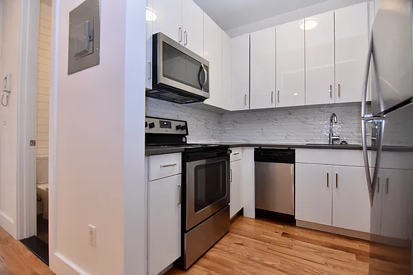 Rented by Bohemia Realty Group | media 21