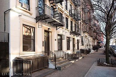 Rented by Living New York