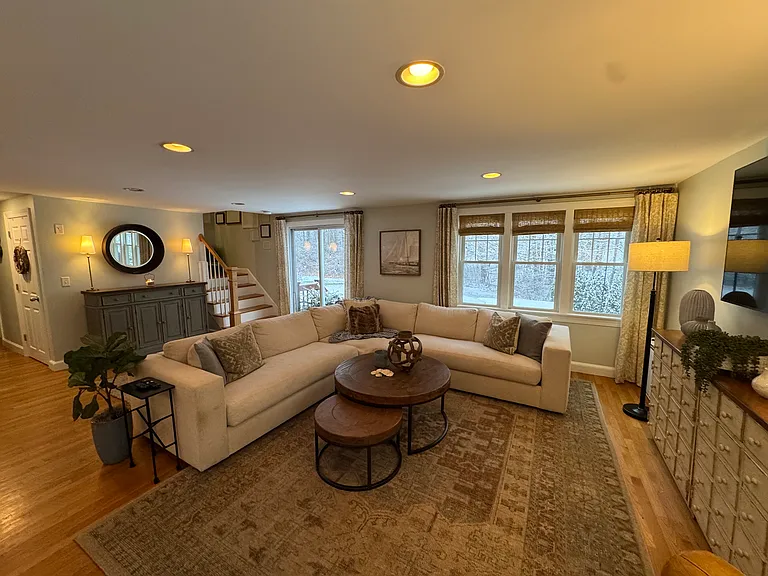 11 Rezza Rd — Photo 4