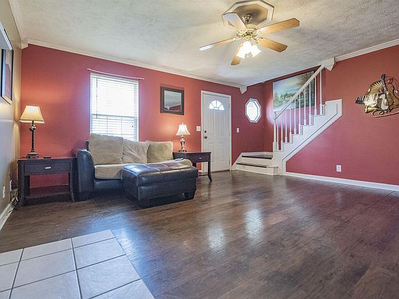 2nd image of 112 Fall Creek Dr