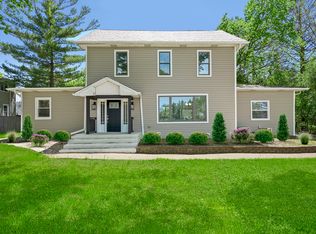 2417 Maple Ave, Downers Grove, IL 60515