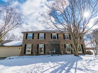 29 Oak Meadow Trl, Pittsford, NY 14534
