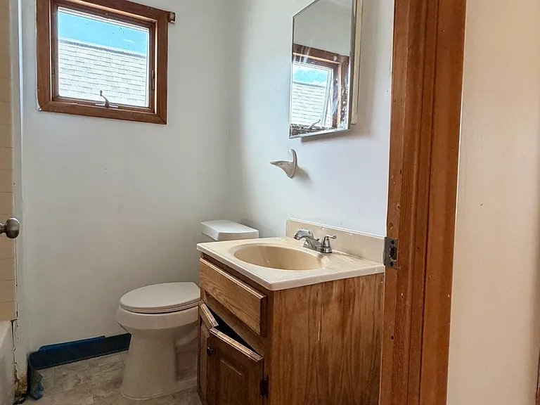 145 Crowley Ave #4 — Photo 5