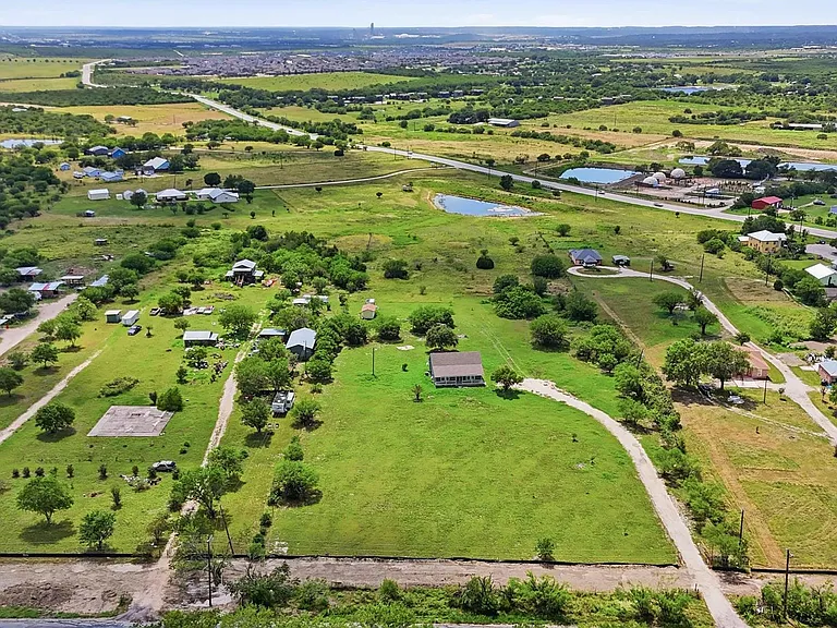 2500 Center Point Rd — Photo 29