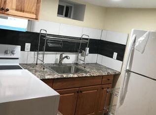 13720 246th St, Rosedale, NY 11422