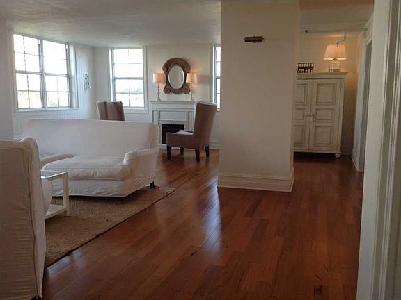 3rd image of 19999 E Country Club Dr APT 408