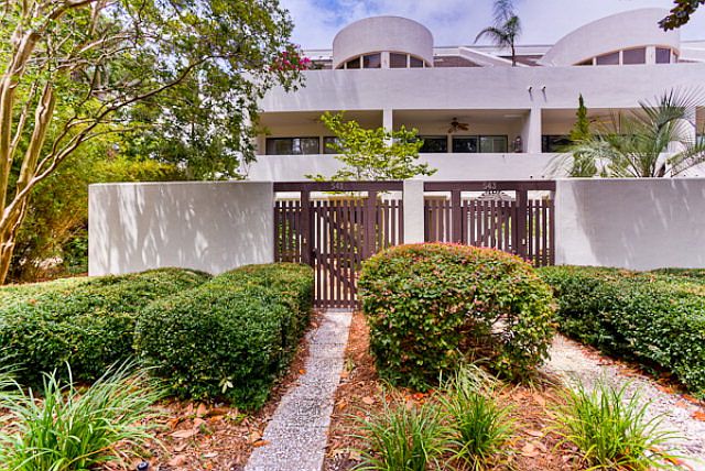 1st image of 541 Beachview Dr