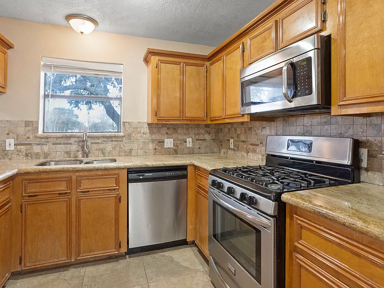 509 Teal Dr — Photo 8