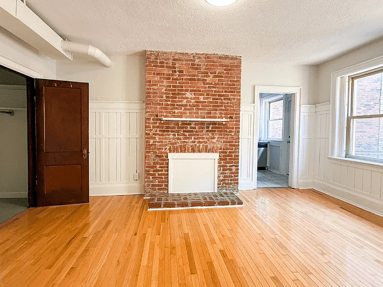 5754 Howe St — Photo 27