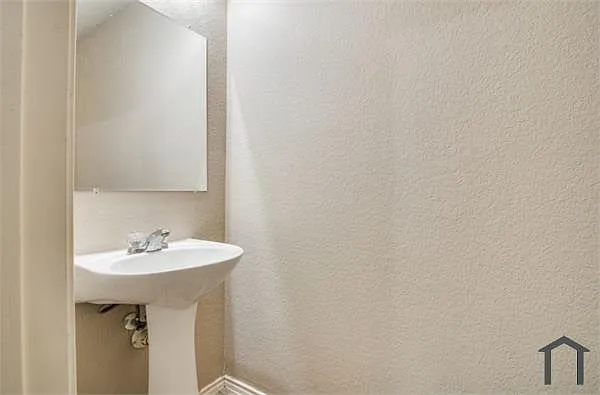 2725 Marsha Ln — Photo 12