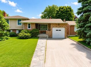 63 Paperbirch Cres #A, London, ON N6G 1L8
