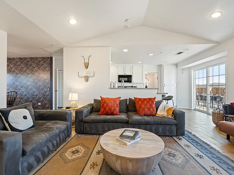 64184 Sun Mesa Rd — Photo 9