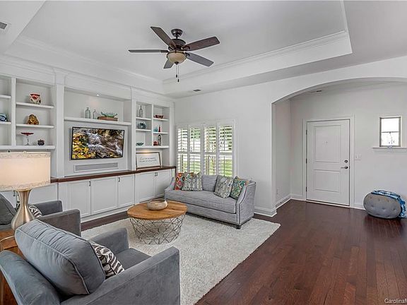 2nd image of 1309 Haywood Park Dr #12
