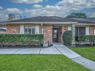 17106 Blackhawk Blvd, Friendswood, TX 77546