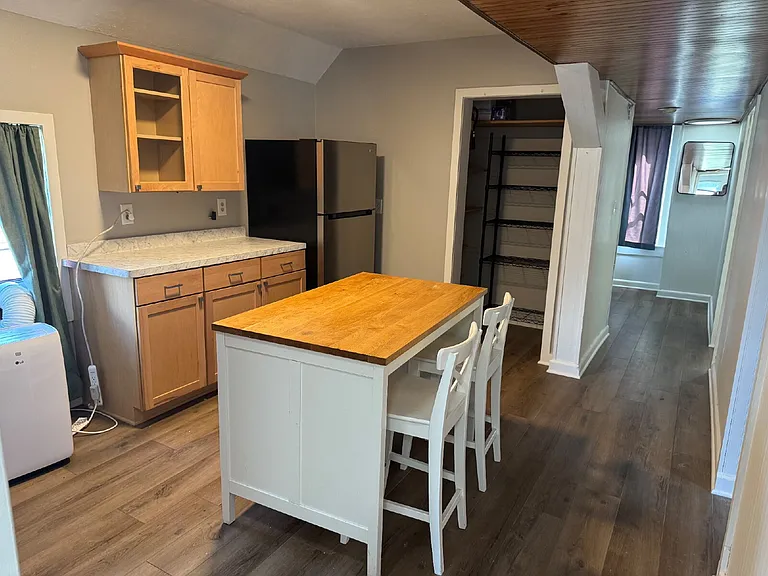 2252 S Winchester St — Photo 8