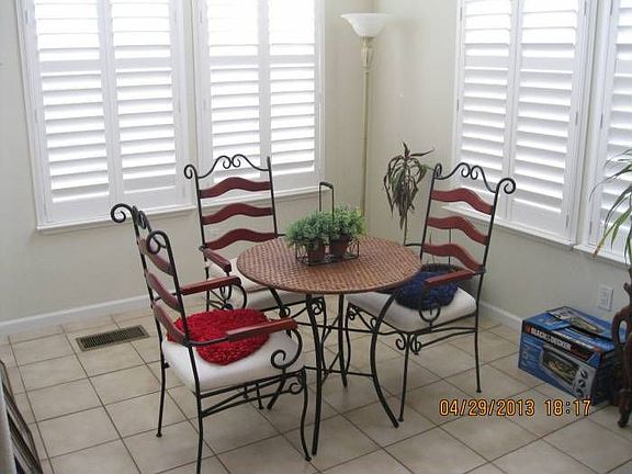 Sunny Breakfast Nook