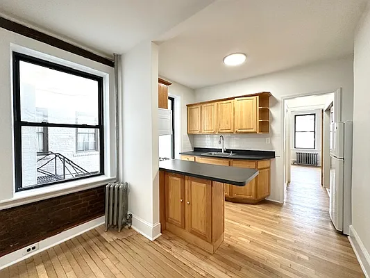 Rented by Axxess Realty Group | media 8