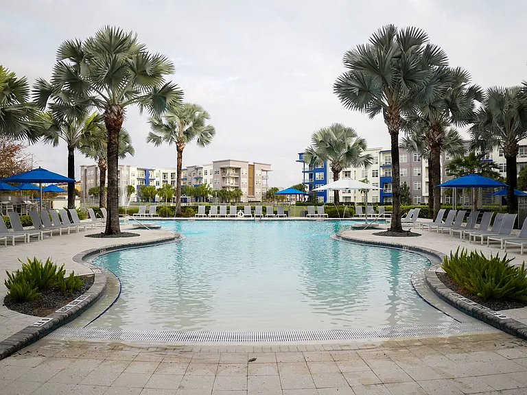 Solstice Apartments — Photo 3