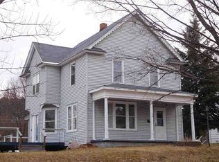 612 E B St, Iron Mountain, MI 49801
