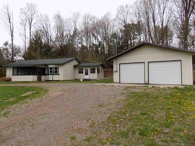 13784 Lund Ln, Mountain, WI, 54149