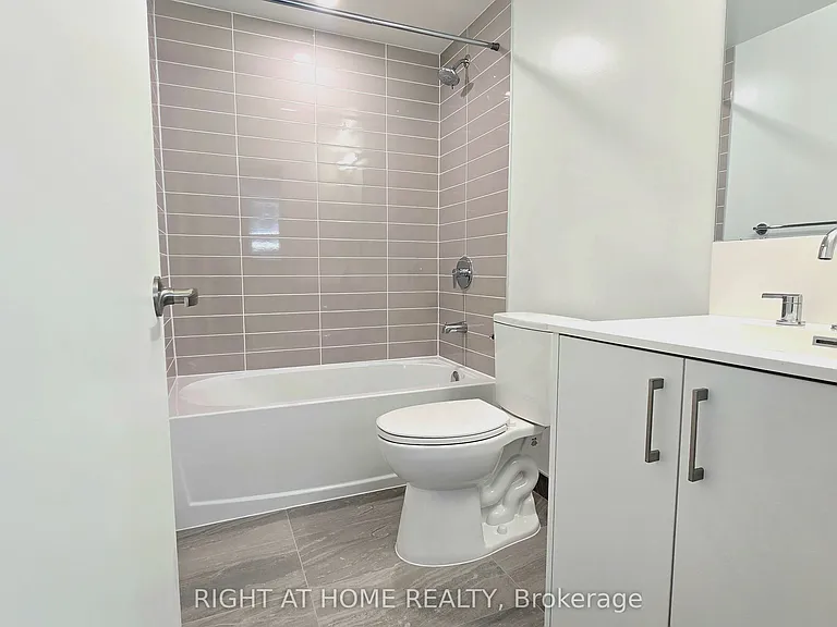 4010 Eglinton Ave W #520 — Photo 10