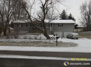 800 W Washington St, Athens, IL 62613