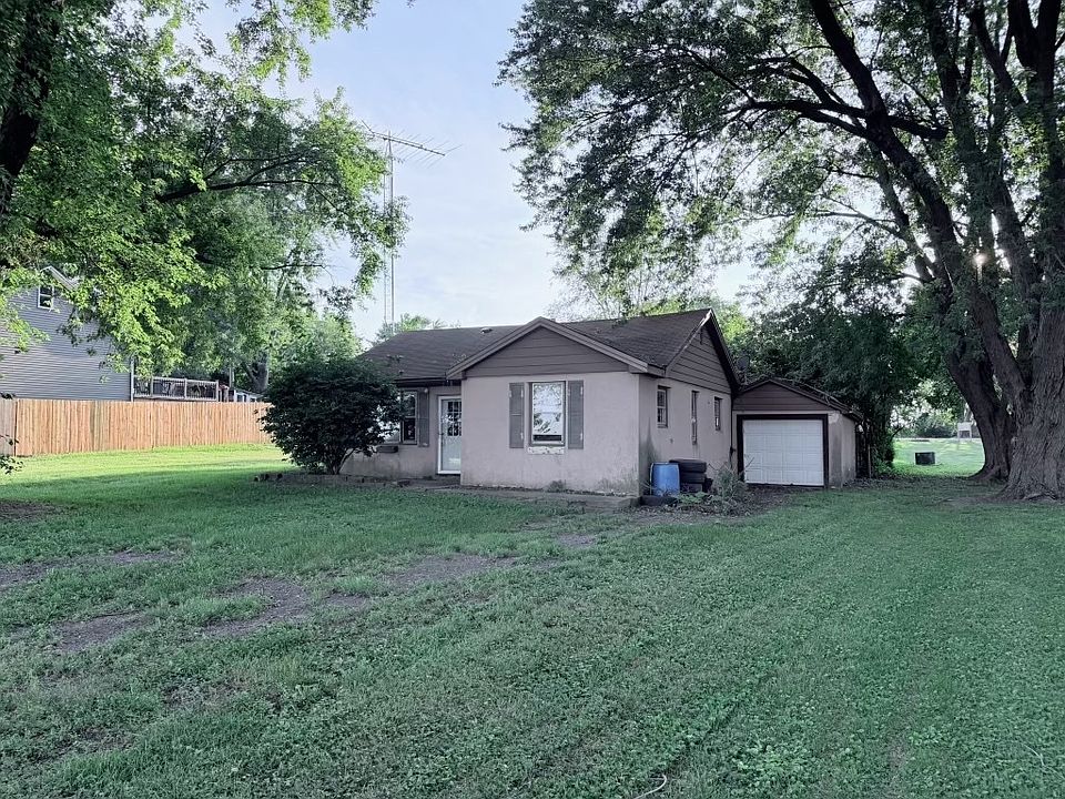 2nd image of 248 N 4000e Rd