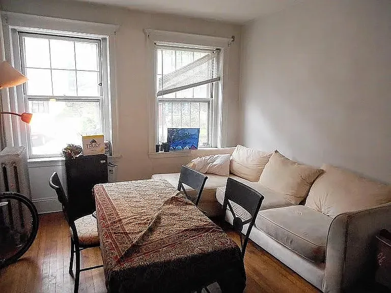 106 Strathmore Rd #1 — Photo 1