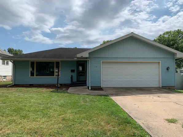 218 E Pierce St, Pontiac, IL 61764